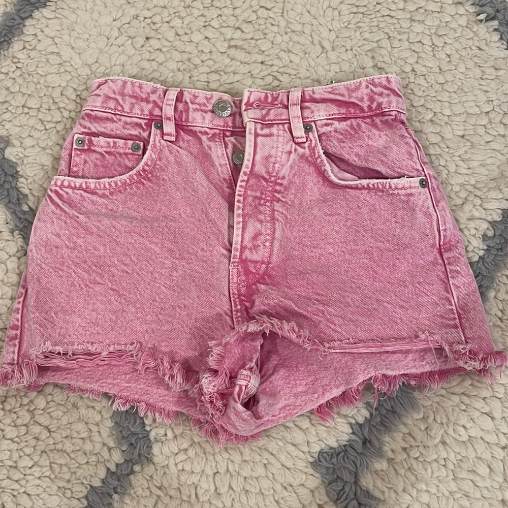 pink zara jean shorts!